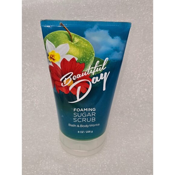 Bath & Body Works Beautiful Day Foaming Sugar Scrub 8 Oz - Picture 1 of 2